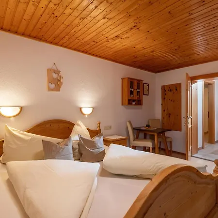 Neurauthof Guest house *
