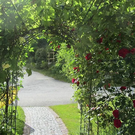 Neurauthof Guest house Zellberg