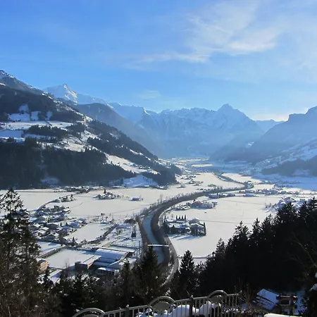 Neurauthof בית הארחה Zellberg