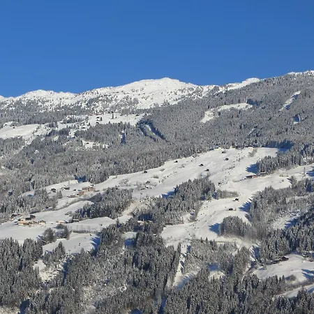 Neurauthof Penzion Zellberg