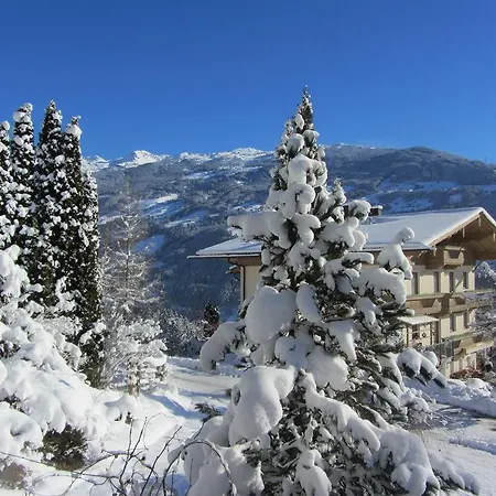 Neurauthof Guest house Zellberg