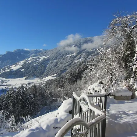 Neurauthof Guest house Zellberg