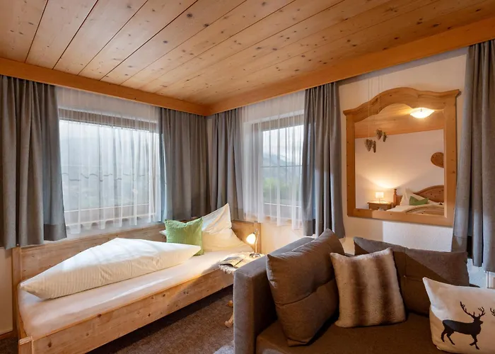 Guest house Neurauthof 4*