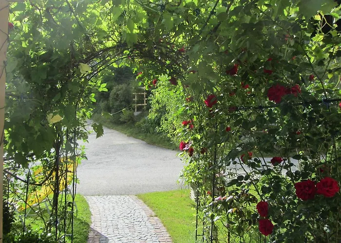 Neurauthof Guest house Zellberg