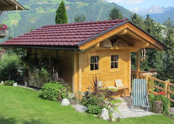 Neurauthof Guest house 4*