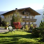 Neurauthof Casa de hóspedes 4*