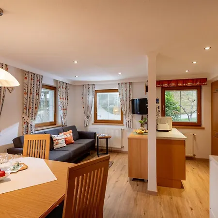 Konukevi Neurauthof 4*